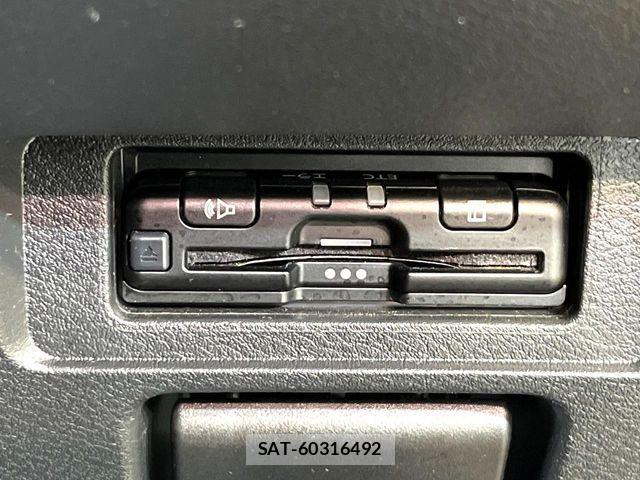 Nissan AURA 2023-08 7057535-5