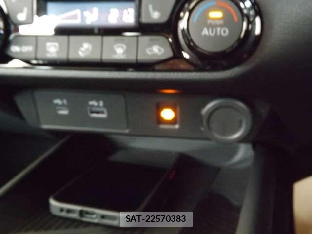 Nissan AURA 2025-10 7057528-12