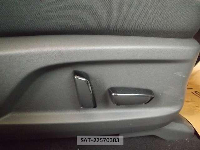 Nissan AURA 2025-10 7057528-24