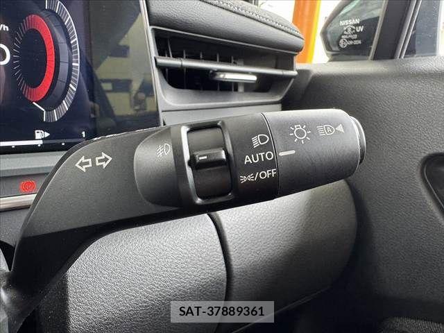 Nissan AURA 2022-03 7057536-28