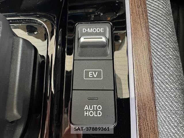 Nissan AURA 2022-03 7057536-5