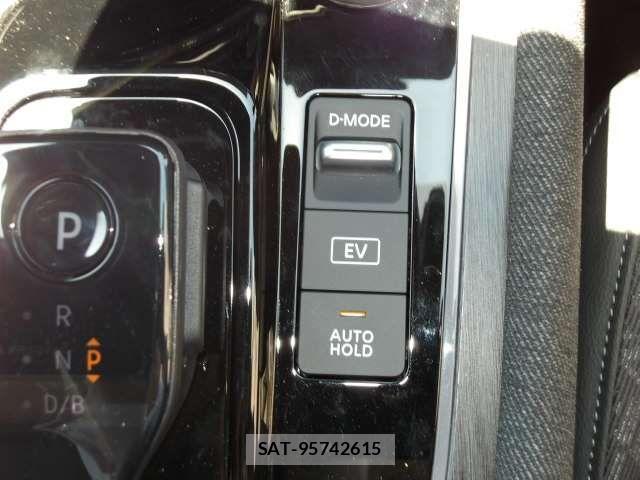 Nissan AURA 2025-10 7057534-12