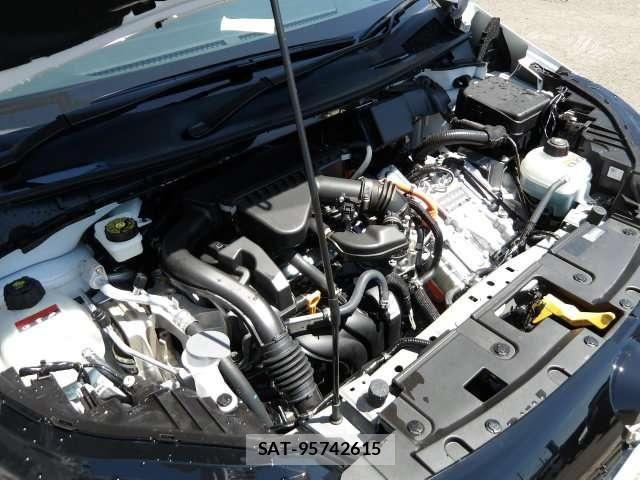 Nissan AURA 2025-10 7057534-21