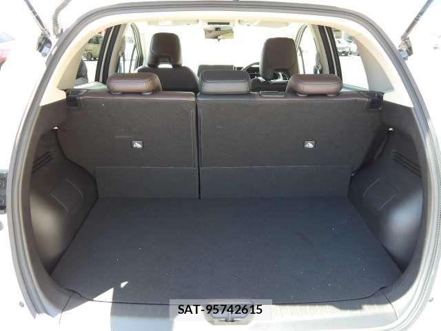 Nissan AURA 2025-10 7057534-5