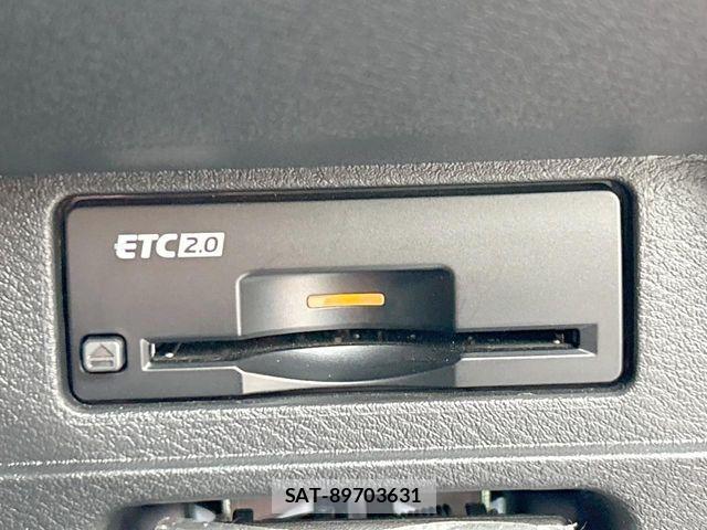 Nissan AURA 2022-08 7215097-8