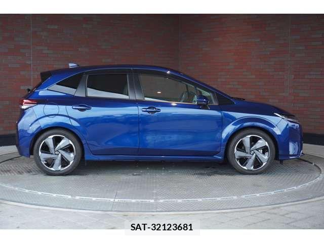 Nissan AURA 2022-06 7215086-1