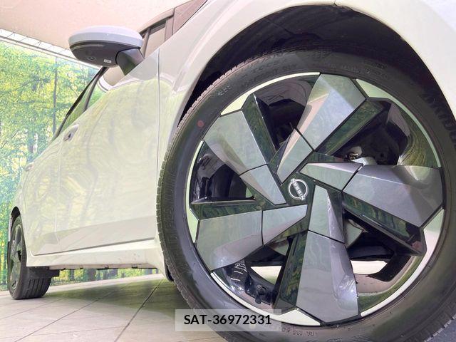 Nissan AURA 2023-09 7215107-12