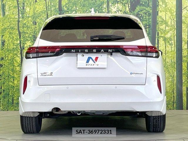 Nissan AURA 2023-09 7215107-14