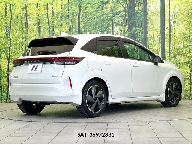 Nissan AURA 2023-09 7215107-16