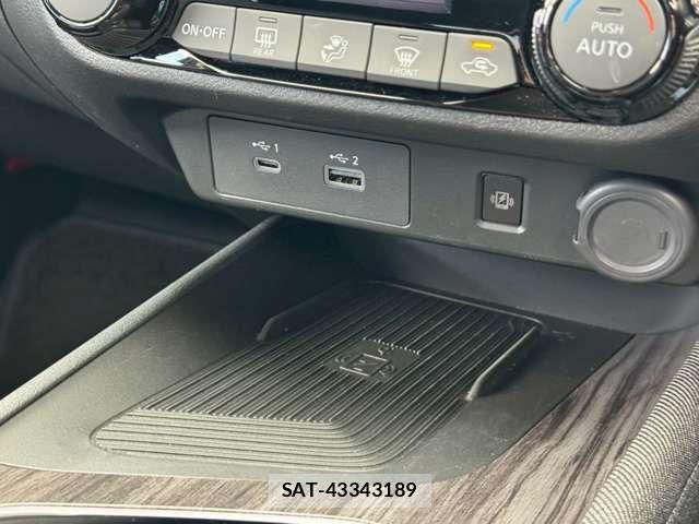 Nissan AURA 2025-03 7215126-12