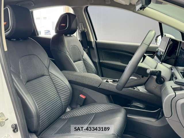 Nissan AURA 2025-03 7215126-14