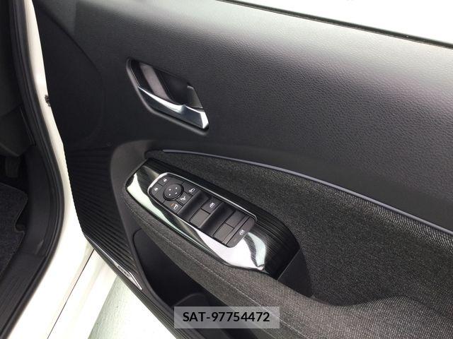 Nissan AURA 2022-03 7215088-11