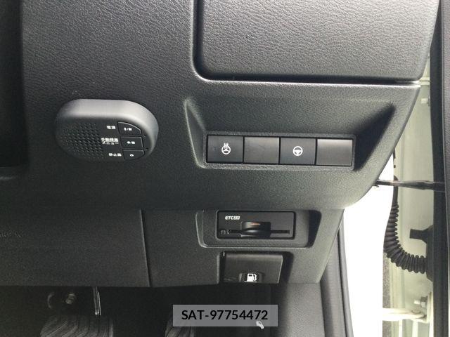 Nissan AURA 2022-03 7215088-12
