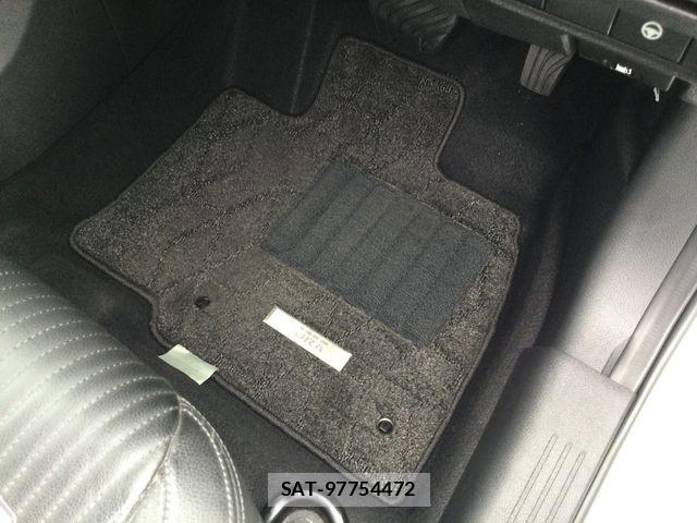 Nissan AURA 2022-03 7215088-18