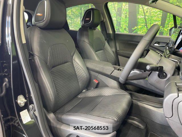 Nissan AURA 2025-05 7215129-7