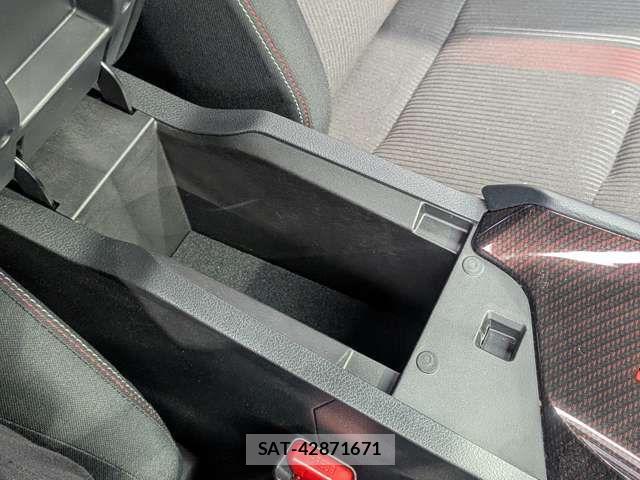 Nissan AURA 2024-04 7215114-17