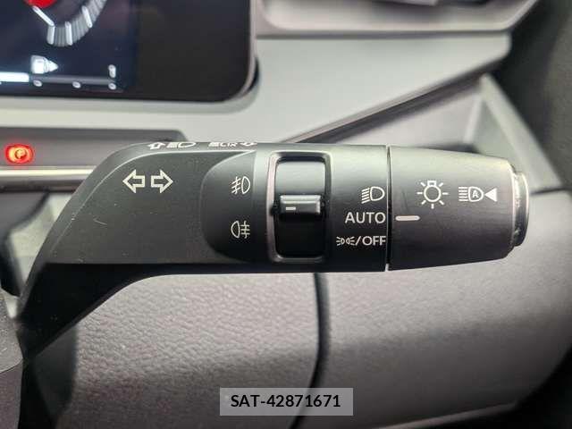 Nissan AURA 2024-04 7215114-18