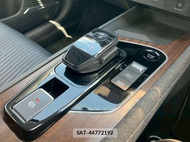 Nissan AURA 2022-01 7215081-9