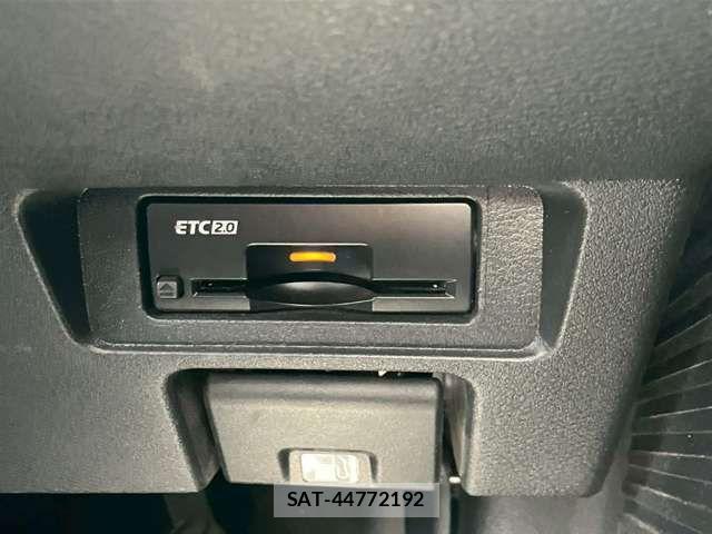 Nissan AURA 2022-01 7215081-5