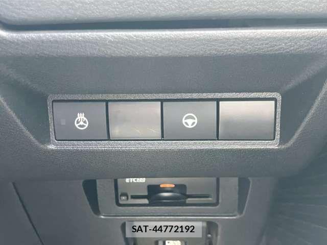 Nissan AURA 2022-01 7215081-6
