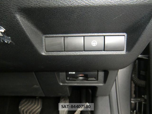 Nissan AURA 2023-01 7215099-15