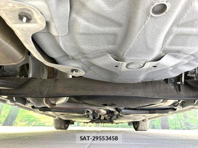 Nissan AURA 2023-09 7215104-18