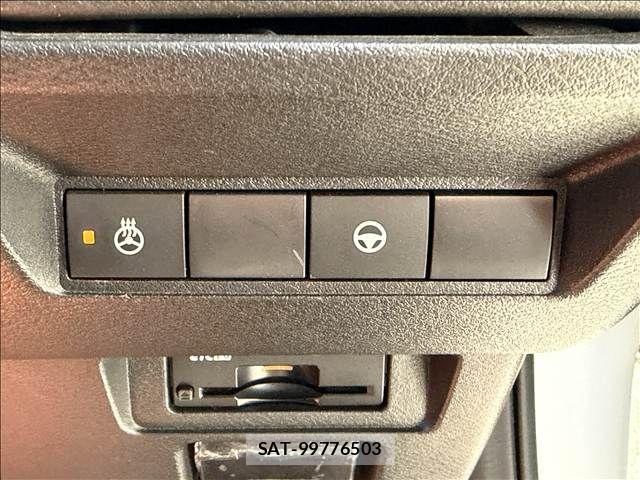 Nissan AURA 2021-11 7215075-14
