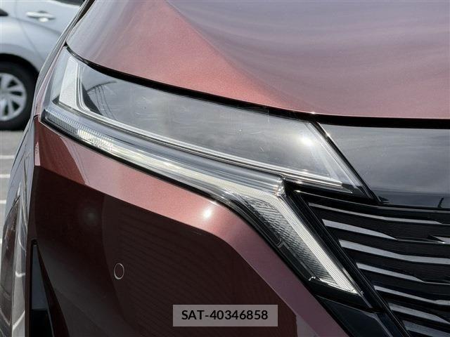 Nissan AURA 2022-06 7215090-11
