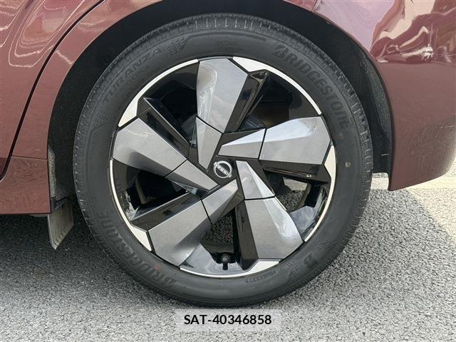 Nissan AURA 2022-06 7215090-13