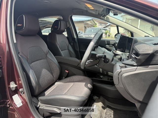 Nissan AURA 2022-06 7215090-14