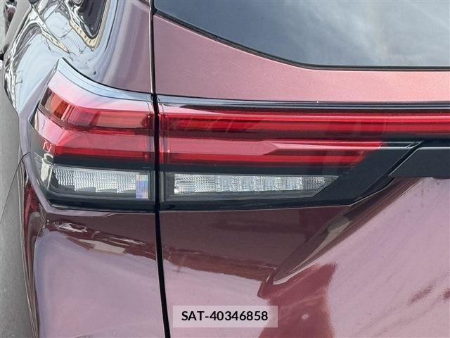Nissan AURA 2022-06 7215090-26
