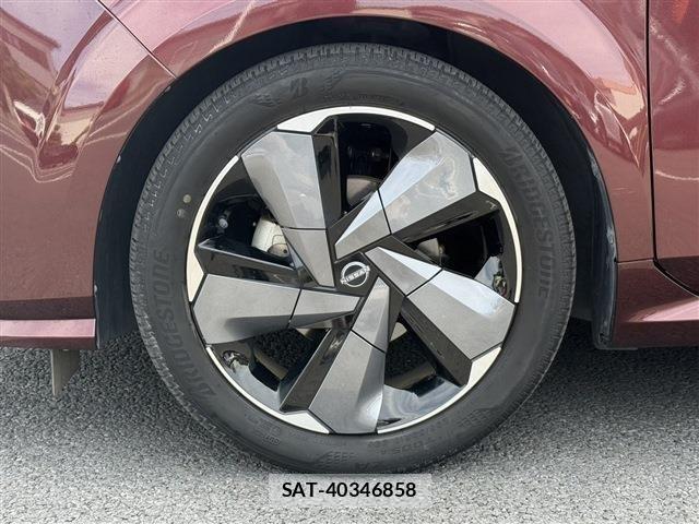 Nissan AURA 2022-06 7215090-27