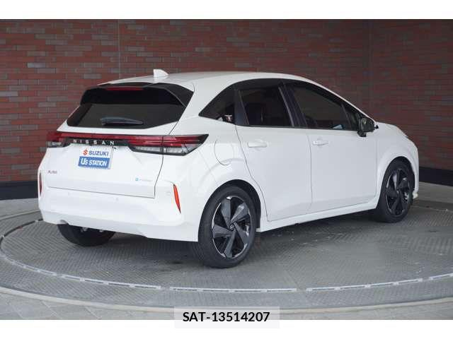 Nissan AURA 2021-09 7215078-4