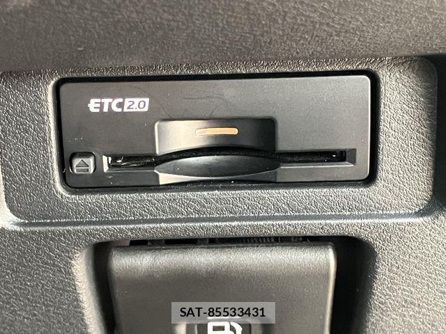 Nissan AURA 2024-04 7215117-18