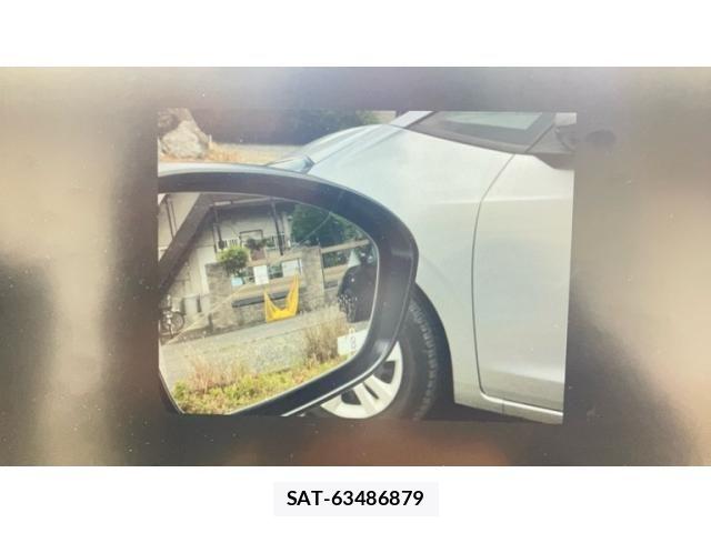 Nissan AURA 2022-10 7215098-12