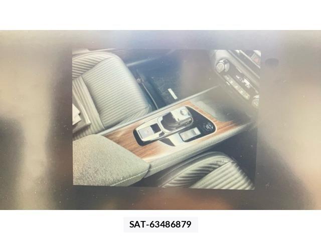 Nissan AURA 2022-10 7215098-13