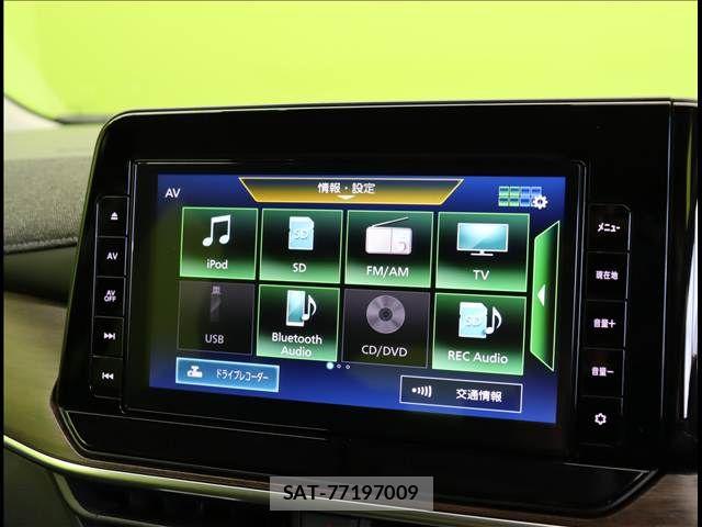 Nissan AURA 2022-01 7249870-4