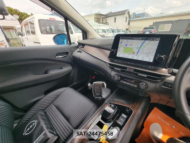 Nissan AURA 2023-07 7325808-12