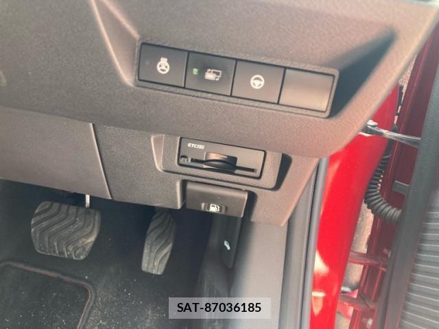 Nissan AURA 2024-06 7325789-15