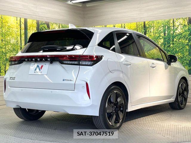 Nissan AURA 2021-09 7325815-16