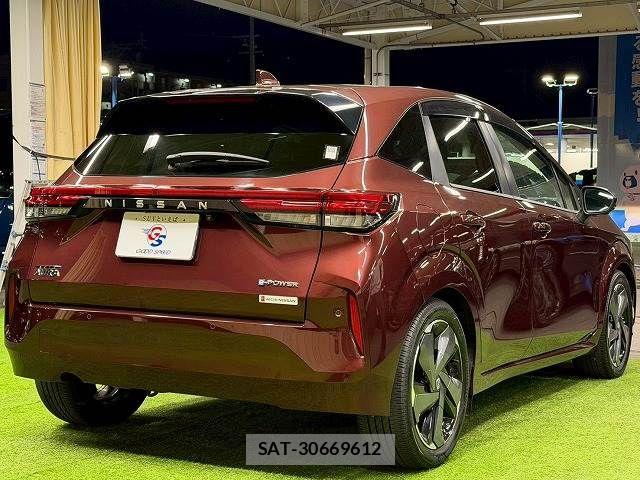 Nissan AURA 2022-01 7356930-15