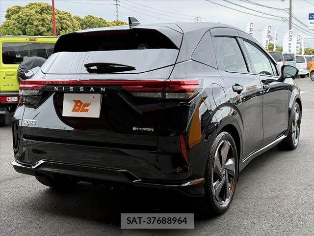Nissan AURA 2022-01 7356937-14