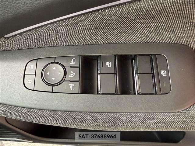 Nissan AURA 2022-01 7356937-23