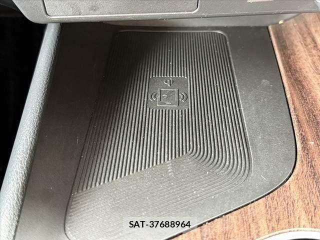 Nissan AURA 2022-01 7356937-6
