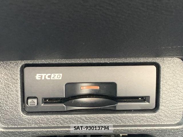 Nissan AURA 2021-08 7356938-12
