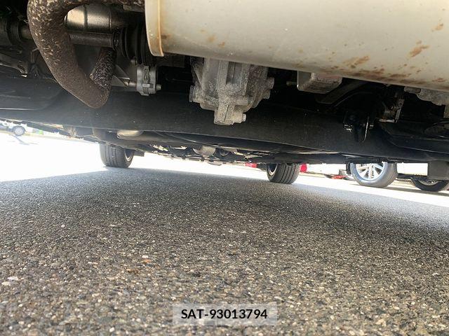 Nissan AURA 2021-08 7356938-27