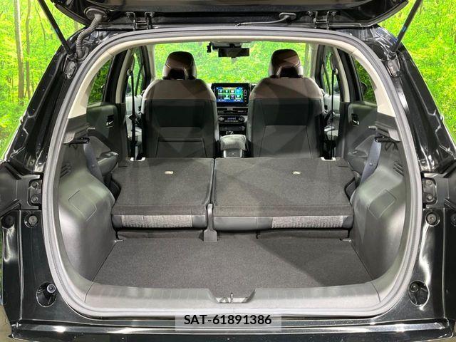 Nissan AURA 2022-01 7356932-9