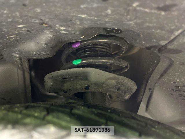 Nissan AURA 2022-01 7356932-19