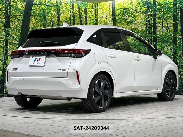 Nissan AURA 2023-07 7391418-17