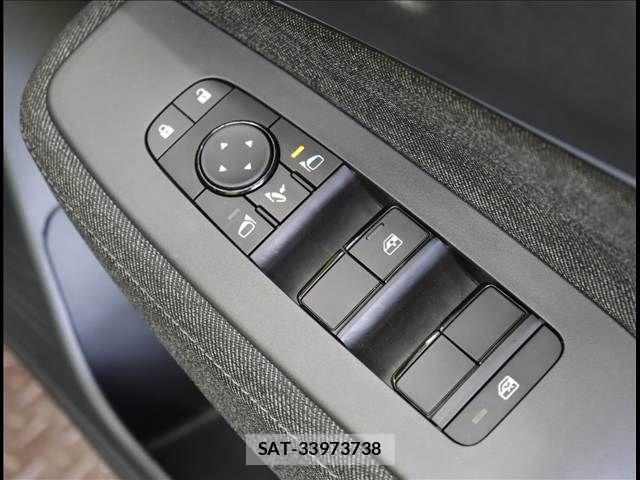 Nissan AURA 2025-05 7453043-18